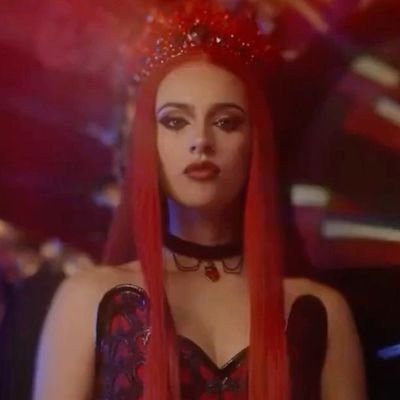 TheOneGirlRiot's profile picture. 