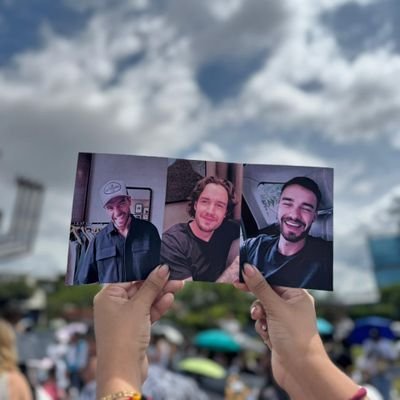 Esta es una cuenta de una fan que es feliz. 🧟
Directioner~monbebe~wenee~mixer~5sosfam🧚♀️
🇨🇷
Por siempre en mi corazón Liam, te amo siempre. 16/10/24 🤍