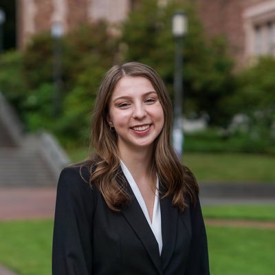 Cardiothoracic Surgery Resident at @yalectsurgery | @UWMedicine alumna