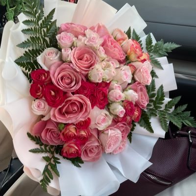 Sarahcastics's profile picture. 