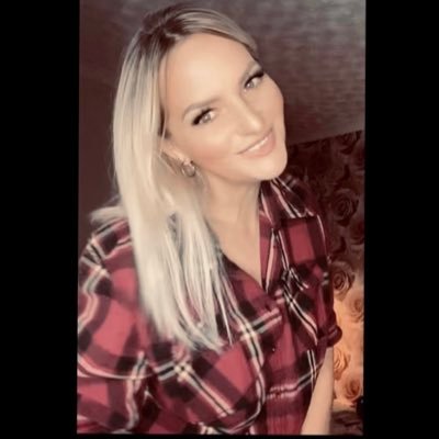 Nickinoola's profile picture. Lover of Rock Music🎸Rugby🏉 & Crazy Antics🤪. Communicator in sarcasm😋Here for the giggles & banter - deffo no drama!! DMs open to close friends only plz!!💋