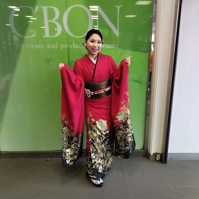 n6khMm5aQ10AwiL's profile picture. 演歌、
　水城なつみちやんと岡田しのぶさん、野中かおりさん、その他演歌手を応援してます　ラジオリスナー（LuckyFM)

神社、寺、参拝大好き、御城印、御朱印、

❌カルト、副業、常識ハズレ　宇宙人、

。DMNG　　、勧誘、エロ即ブロック