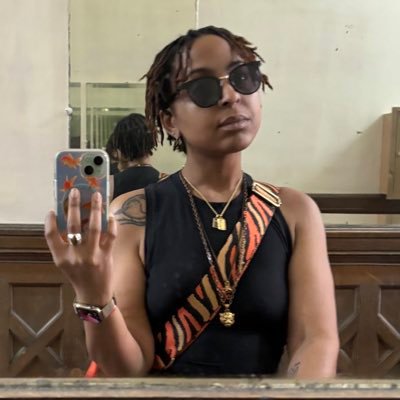 Atila A. Martin ⚔️ 29 • 🇯🇲🏳️🌈🏳️⚧️ • They/Themme • ♉️♒️♎️ • Brat Coded • BPD icon • Non Binary Femme • Podcaster🎙• runs @Bsuccessfulpod