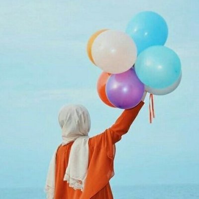 • میگُفت: وقتیهمهچیواست تیرهوتارمیشه خداروبا ایناسمصدابزن یانورَکُلِّنور 🙂🌿 ️