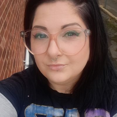 ✨️ Full Time Variety Content Creator
✨️Makeup and bathtime enthusiast
✨️Chronic Pain Warrior
✨️Enquiries: bexxysmash@outlook.com