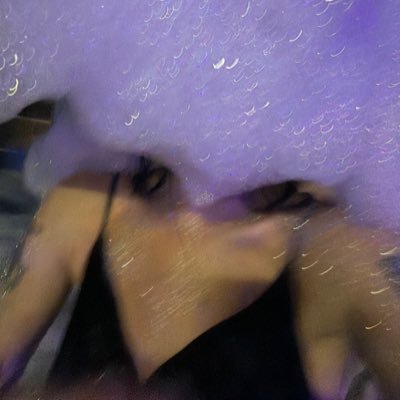 Je suis une star irreysistible toujours reysin en reyve party. Jamais à marey basse évidemment