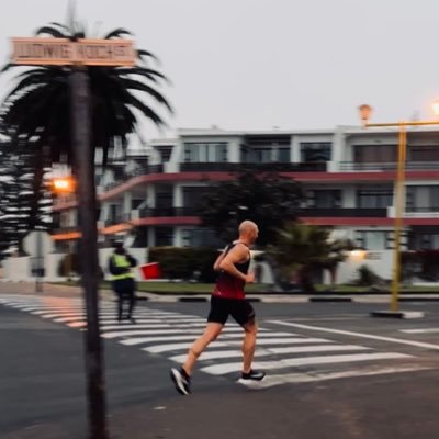Physical Therapist | Runner of marathons | 🇿🇦 running in 🇳🇦