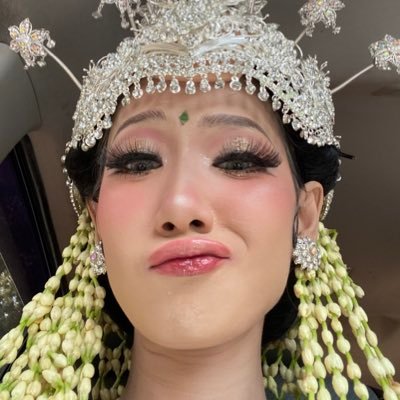 yay! prettier than u