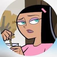 Laura🤍🤍 (@laurafreak11) Twitter profile photo