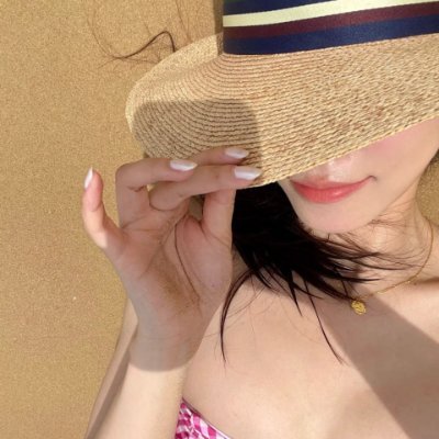 xeiqg54323361's profile picture. 