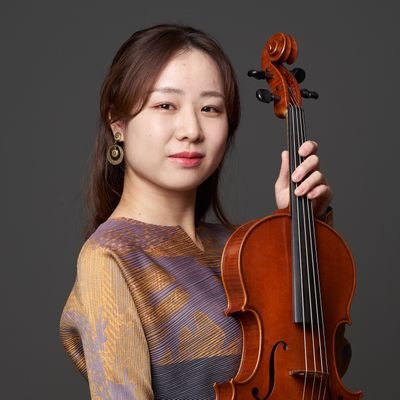 ヴィオラ弾いています。京都市立芸術大学→桐朋オケアカVn→桐朋オケアカVa。マイワコウコとよみます。