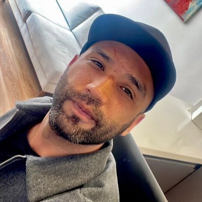 Prefiero tener preguntas que no puedan responderse que respuestas que no puedan cuestionarse.