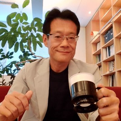 ゲームでの代表作は格ゲー・RPG・RTS。EMとしては給与UPとWLB確保の仕組み構築で受賞歴|国家資格者によるキャリアサポート|1to1技術メンタリング|残業6h/月|Udemy/オライリー見放題等。3年連続でITエンジニアを50+人/年キャリア採用。休日は旅行とB級スポットとサッカー。それに柔道や古武道。