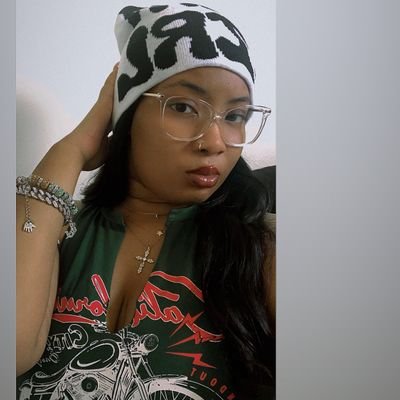 Project Manager for Music & Arts 🎨🤍 
Singer/Songwriter 🌟
CEO of TheEmpathyBoss 💚✨ 
Mystical 🤍✨
 #goddess #entrepreneur #shehers