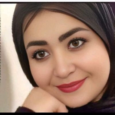 ذهنی پر از حرفهای ناگفته.
از درد جامعه و سیاستی که زندگیمون رو میسازه مینویسم.
هنوز همون صدام.