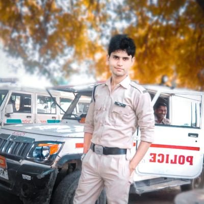 #जनता_के_दिल_में_वही_रहता_है,
#जो_जनता_के_मन_की_बात_कहता_है
#अध्ययनरत_जिज्ञासु_कलमकार 📝
#राष्ट्रहित_सर्वोपरि 🇮🇳🔥🙏
#एम_ए_राजनीति_शास्त्र📚
