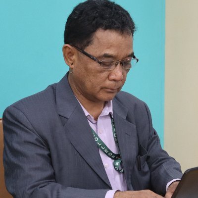 Faculty of Journalism at @SXCMaitighar, V/Faculty @KUnepal Fmr consultant @UNDPNepal @UNDPTimorLeste @CIFOR #nature, #media #research, tweets are my own.