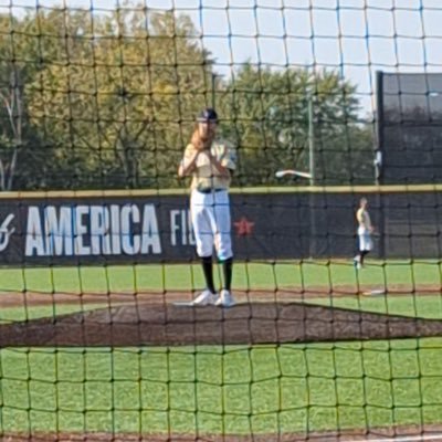 byle281564's profile picture. 27 🎓| 643KC | Truman HS | OF/3B/RHP