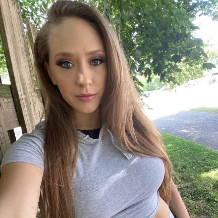 SCynthia18596's profile picture. 