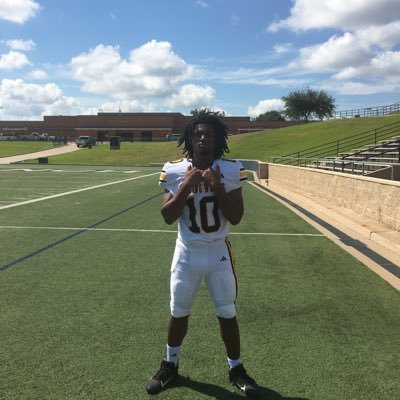 ‘25 || 6’1” || 202ibs || DE /LINEBACKER /RB || GPA 4.3 || 1st Team ALL DISTRICTS DE || HTX || Spring Woods Senior High school || https://t.co/GjnHU2WurI