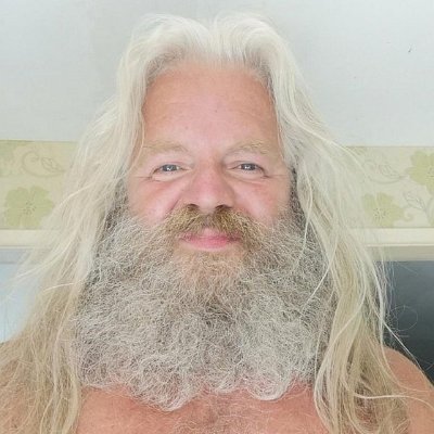 UK songwriter / ex lawyer seeks producers & musicians:
https://t.co/rRi1DkT7eb
https://t.co/uEb4n9YeqW