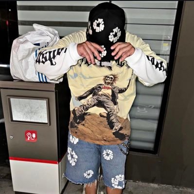 YNK. 💸 I do things with WiFi 🤑💸💰. Tapped into my higher self🧠. 🌱