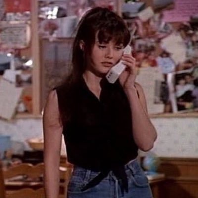 cmqindifferenti's profile picture. perché aspettare te (x riattivami l’account) è come aspettare la pioggia durante la siccità