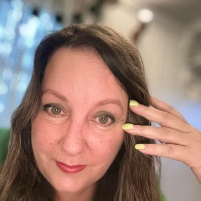 Kindness is Free | No Ego | Mum to 2 Neuro Teens | Spaniel Owner | Loves Rural Life | Reiki Master | Hypnotherapist | Supports Oesophageal Cancer Awareness
