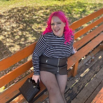 🎀 Babygirl | 34yo | Adult content | 18+ Only | Taboo kinks | $thedaisyquinn | Co-Host of @AskABbyDL | Baby/Mommy to @queercutiex 🎀