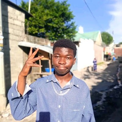 gradi_likosa's profile picture. J'ai donné ma vie à J.Christ en 2021
Mois de mai, mois d' mes événements marquants