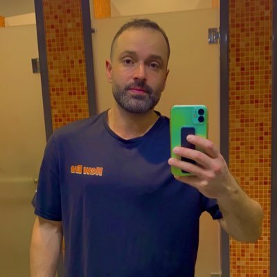 Born in London, Raised in Australia. Interested in Masculinity, & Wealth, Truth, and Confidence. Proud adherent of the Muslim faith for 15 years.