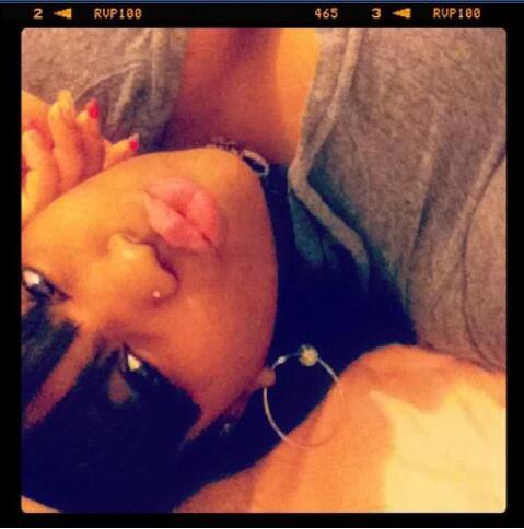 18yrs young,established oct21. bisexual,outspoken,, B.R.E.C H.S..Poetry & Photography:)& cuffed 102210
