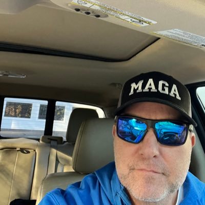 leckert_joe's profile picture. awake