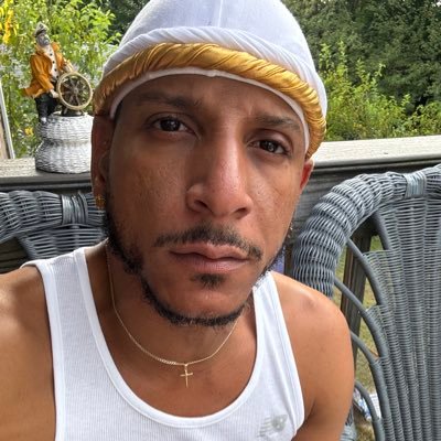technology weapons are used 24/7 Havana syndrome is real!! we Targeted individuals need the government of USA to open a casé about this know.🏳️🌈🥥🌴