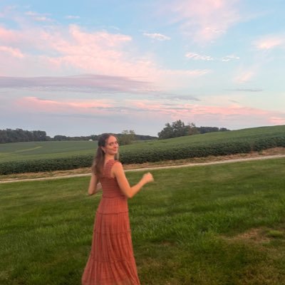 reoestrike17's profile picture. 