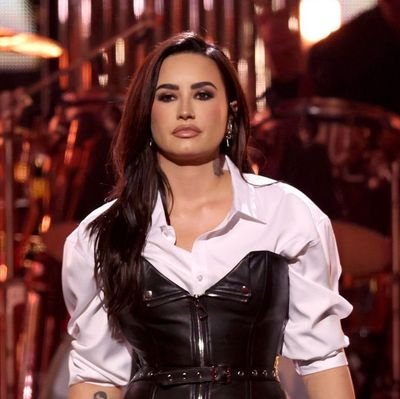 demi's voice: i'm so sorry i'm not sober anymore