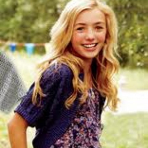 Peyton List Official french fan page & 1er page francaise! Vous pouvez voir Peyton List sur Disney Chanel tous les Mercredi à 19h30, Dans Jessie.