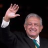 RedAMLOmx's profile picture. ¡Es un honor estar con Obrador! ahora ¡Es un honor estar con @claudiashein hoy! 🇲🇽💪 #RedAMLO