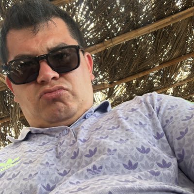 yeudielzur's profile picture. Seguirás siendo mi estrella 💫favorita, así hayas decidido iluminar otros cielos, otras noches y otras vidas. 🌪Instagram: yeudiel18 ♿️