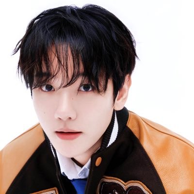 __BH__04's profile picture. 사랑 가득한 눈을 보여줘