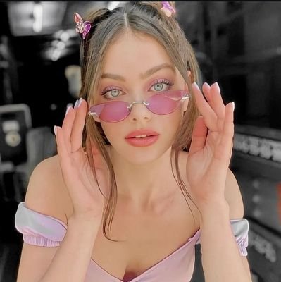 ⠀ ⠀⩨ 𝐌𝐀𝐋𝐈𝐊 𝐇𝐀𝐃𝐈𝐃 › 𝐌𝐎𝐎𝐍𝐋𝐈𝐆𝐇𝐓. ( 𝚂𝚒𝚗𝚐𝚎𝚛 ﹠ 𝙼 𝚘𝚍𝚎𝚕 . ) 🧸 * XIX. ──── 𝙎oftness 𝙂irl .ᐟ ice cream lover