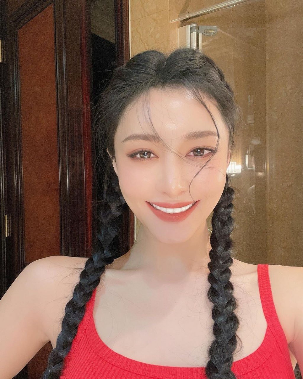 SemoathuqPz's profile picture. Life is a journey. The first stop is romantic Türkiye, and the next stop is Tokyo and Paris.