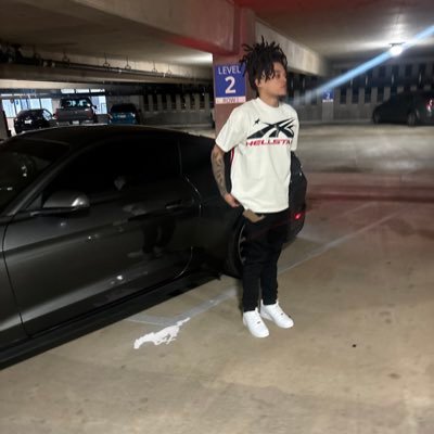 s550Callan's profile picture. work & smoke za that's ab it