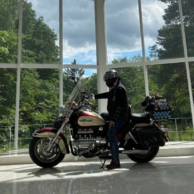 TURBOOO18's profile picture. ワルキューレ乗りのジジィでワルジィといいます。声を掛けてもらうと喜びます🤗いつの間にか【人間椅しゅ】というバンドでLIVEも演ってます🎸🎤