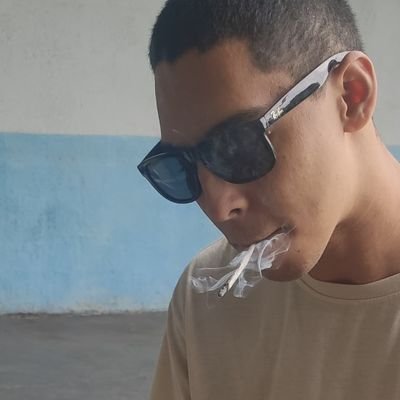 isacdesousa22's profile picture. 🤯