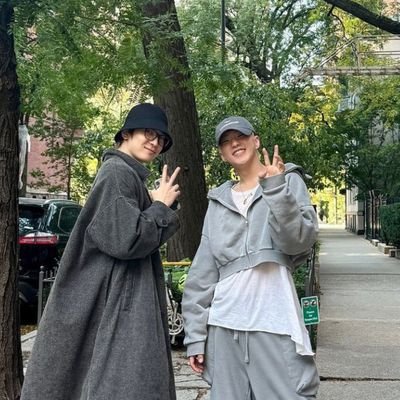 everythingwoozy's profile picture. head full of 방탄소년단 and 세븐틴 • ₛₒₘₑₜᵢₘₑₛ ₐ ₘᵤₗₜᵢ, oftentimes a wreck • ᵇᵉʷᵃʳᵉ ᵒᶠ 🔞 ᶜᵒⁿᵗᵉⁿᵗˢ• '95 liner