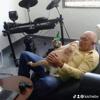 A veces Dios cambia tu circunstancia para bendecirte.
Pero a veces te cambia a ti para bendecir tu entorno.