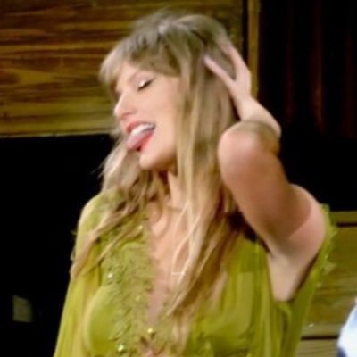 💌 watching gilmore girls and crying for harry / the eras tour x3 💚💛💜❤️🩵🖤🩷🩶🤎💙🤍🧡 love on tour x2 🌈 tpwk 🌼