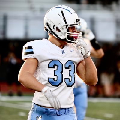 4.5⭐️LS, LB/ATH | #1 LS in OR | 6’0 225lbs | 4.82 lazer 40yd | C/O 2026 | Lakeridge HS, OR (6A) | 3.49GPA | 503-951-9763 | cash.larsson07@gmail.com | Film 🎥 ⬇️