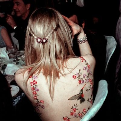 servevedev's profile picture. ⛸️🎾 
she/her